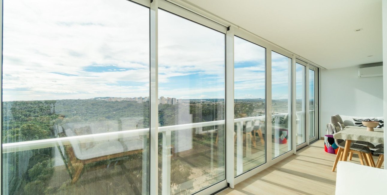 Resale - Apartment / flat -
Guardamar del Segura - Puerto Deportivo