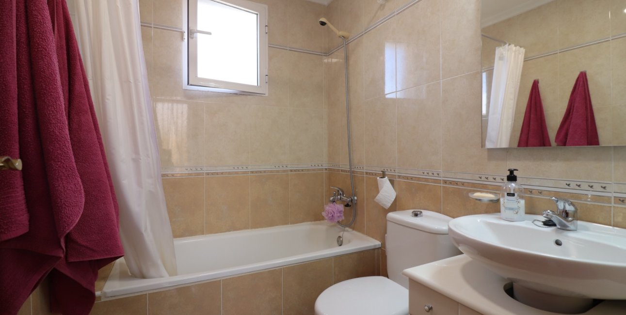 Resale - Townhouse -
Ciudad Quesada - Lo Marabu