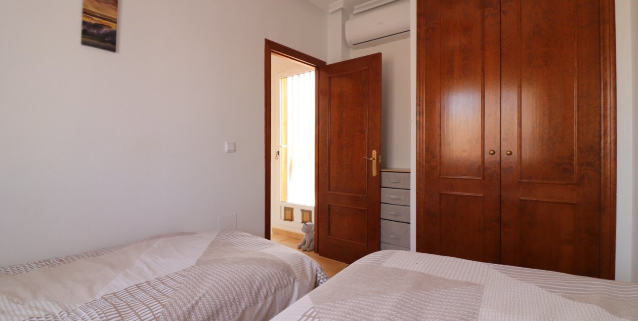 Resale - Townhouse -
Ciudad Quesada - Lo Marabu