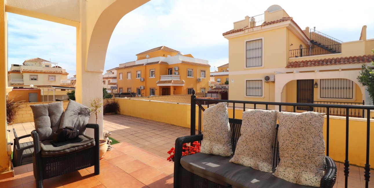 Resale - Townhouse -
Ciudad Quesada - Lo Marabu