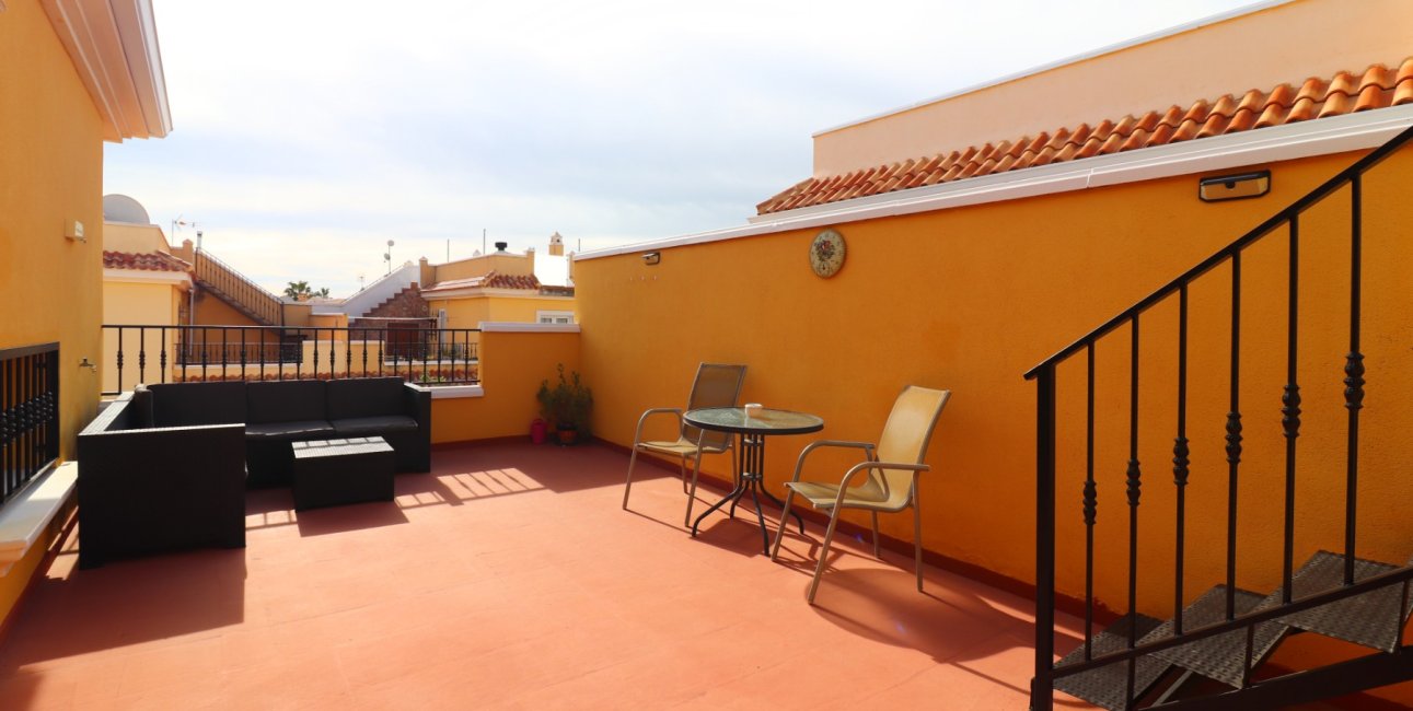 Resale - Townhouse -
Ciudad Quesada - Lo Marabu