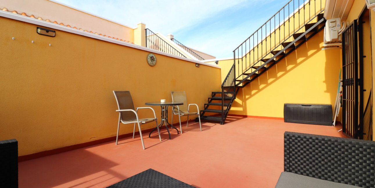 Resale - Townhouse -
Ciudad Quesada - Lo Marabu