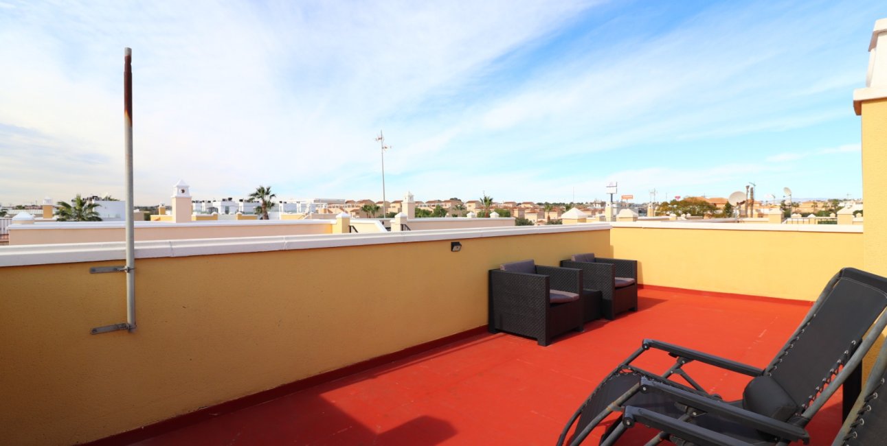 Resale - Townhouse -
Ciudad Quesada - Lo Marabu