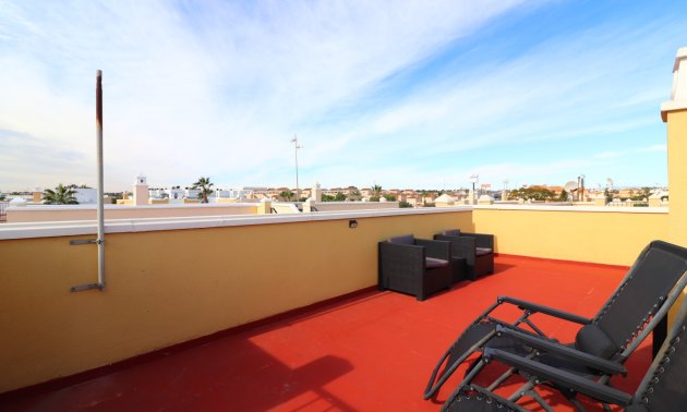 Resale - Townhouse -
Ciudad Quesada - Lo Marabu