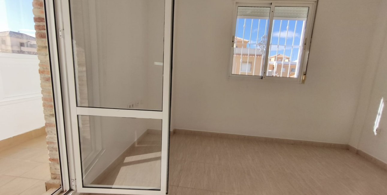 Resale - Townhouse -
Ciudad Quesada - Lo Marabu