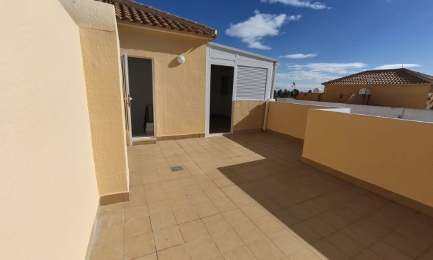 Resale - Townhouse -
Ciudad Quesada - Lo Marabu