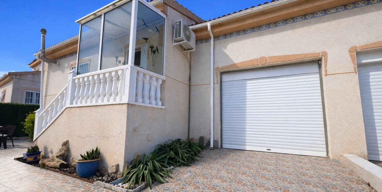 Resale - Villa -
Algorfa - Montemar