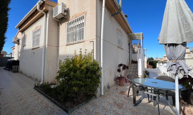 Resale - Villa -
Algorfa - Montemar