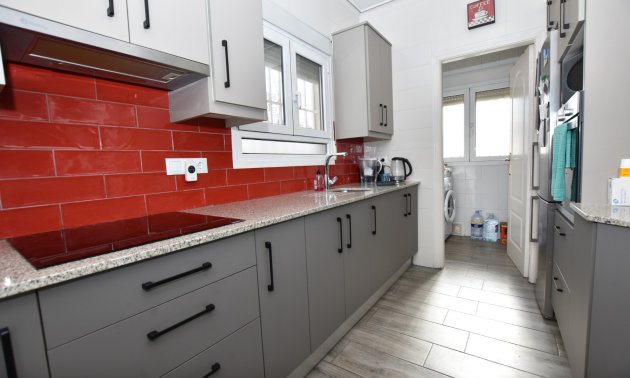 Resale - Villa -
Algorfa - Montemar