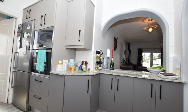 Resale - Villa -
Algorfa - Montemar