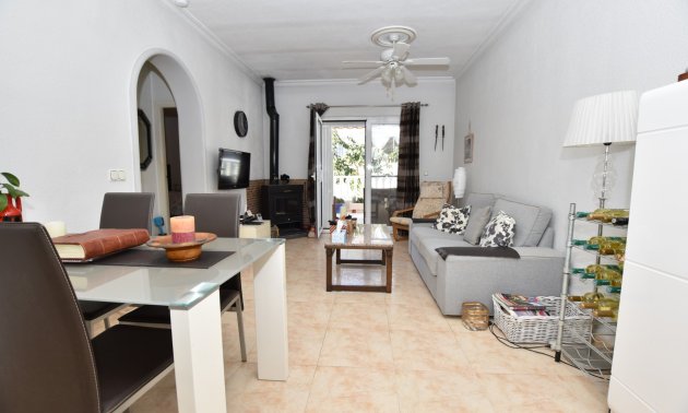 Resale - Villa -
Algorfa - Montemar