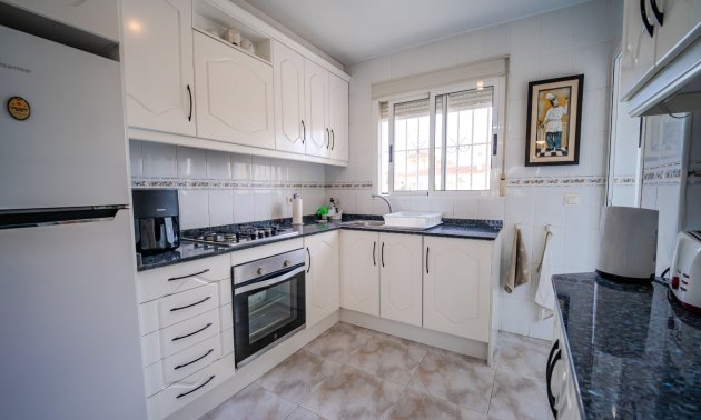 Resale - Townhouse -
Benimar - Benimar I