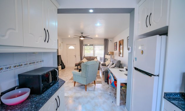 Resale - Townhouse -
Benimar - Benimar I