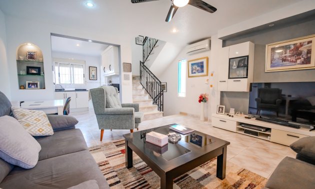 Resale - Townhouse -
Benimar - Benimar I