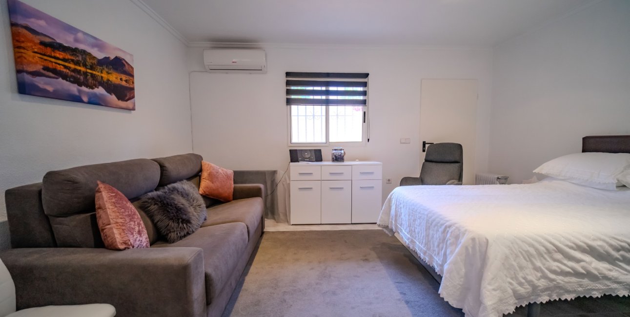 Resale - Townhouse -
Benimar - Benimar I