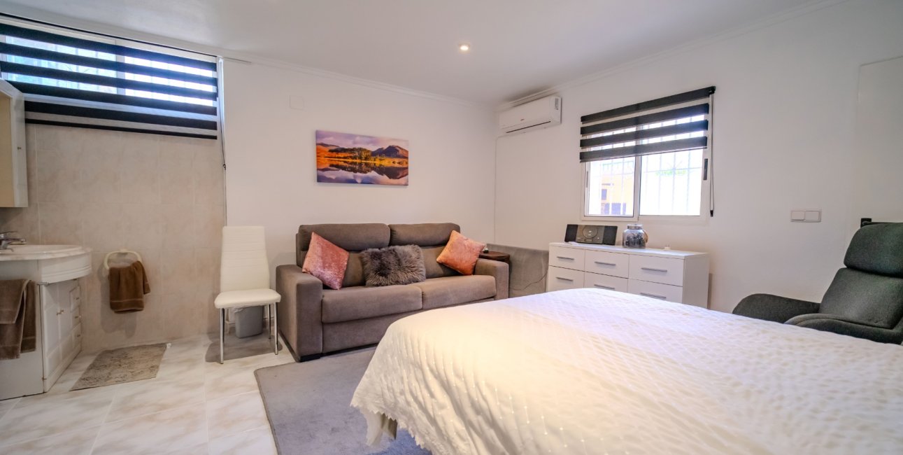 Resale - Townhouse -
Benimar - Benimar I