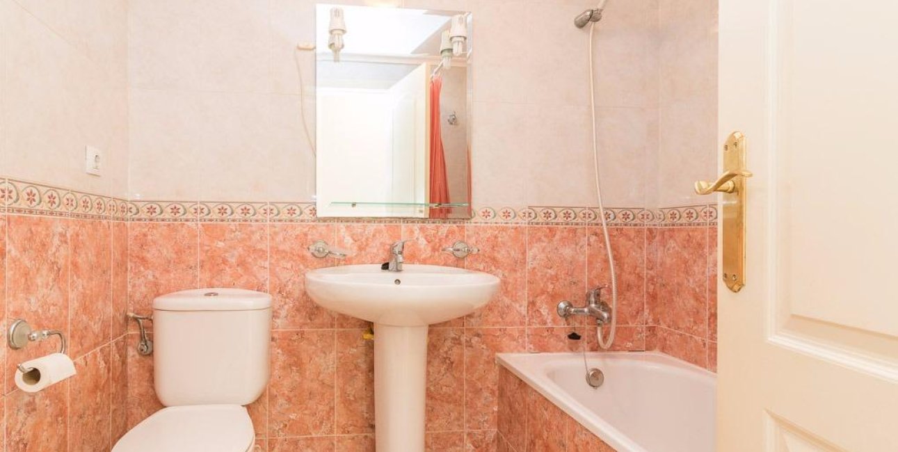 Reventa - Apartamento / piso -
Torrevieja - Centro