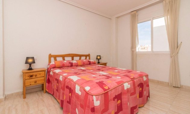 Reventa - Apartamento / piso -
Torrevieja - Centro