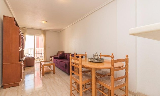 Reventa - Apartamento / piso -
Torrevieja - Centro