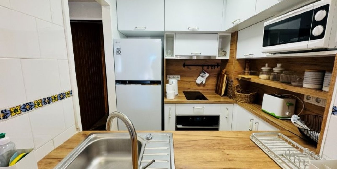 Resale - Apartment / flat -
Torrevieja - Puerto Romano