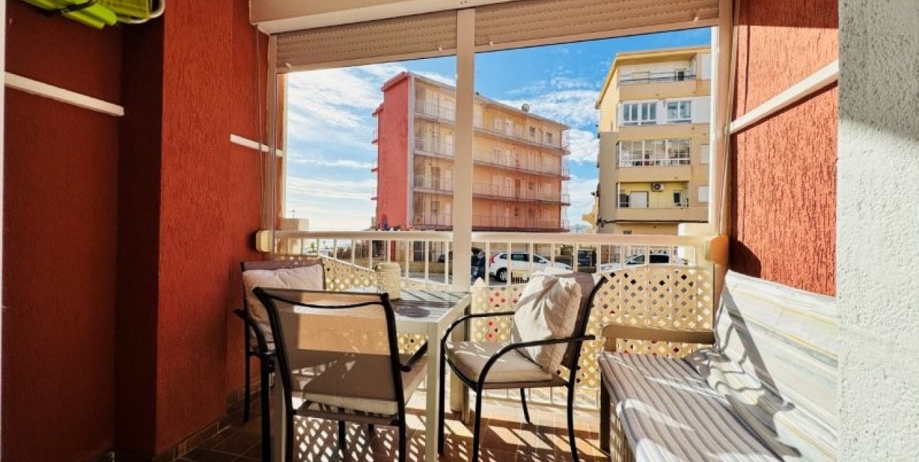 Resale - Apartment / flat -
Torrevieja - Puerto Romano