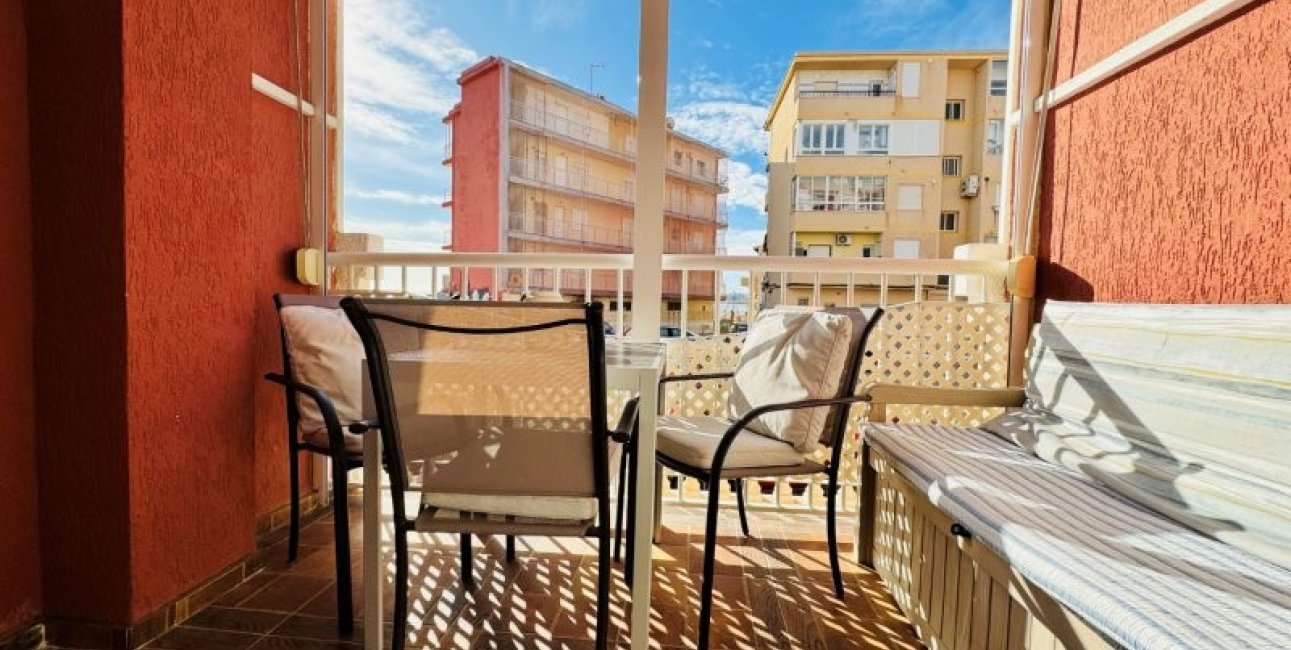 Resale - Apartment / flat -
Torrevieja - Puerto Romano