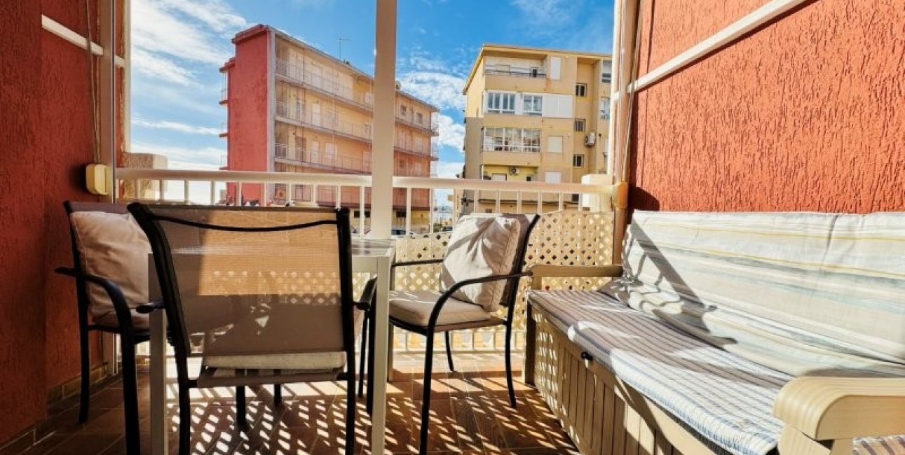 Resale - Apartment / flat -
Torrevieja - Puerto Romano