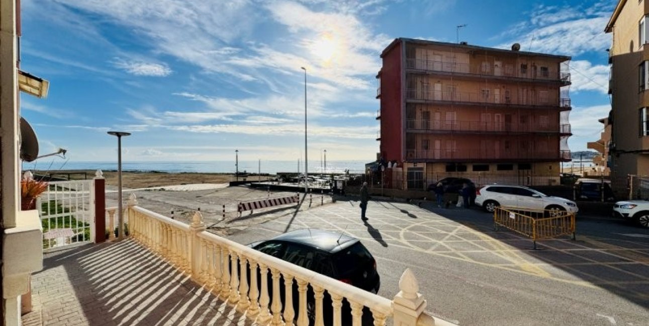 Resale - Apartment / flat -
Torrevieja - Puerto Romano