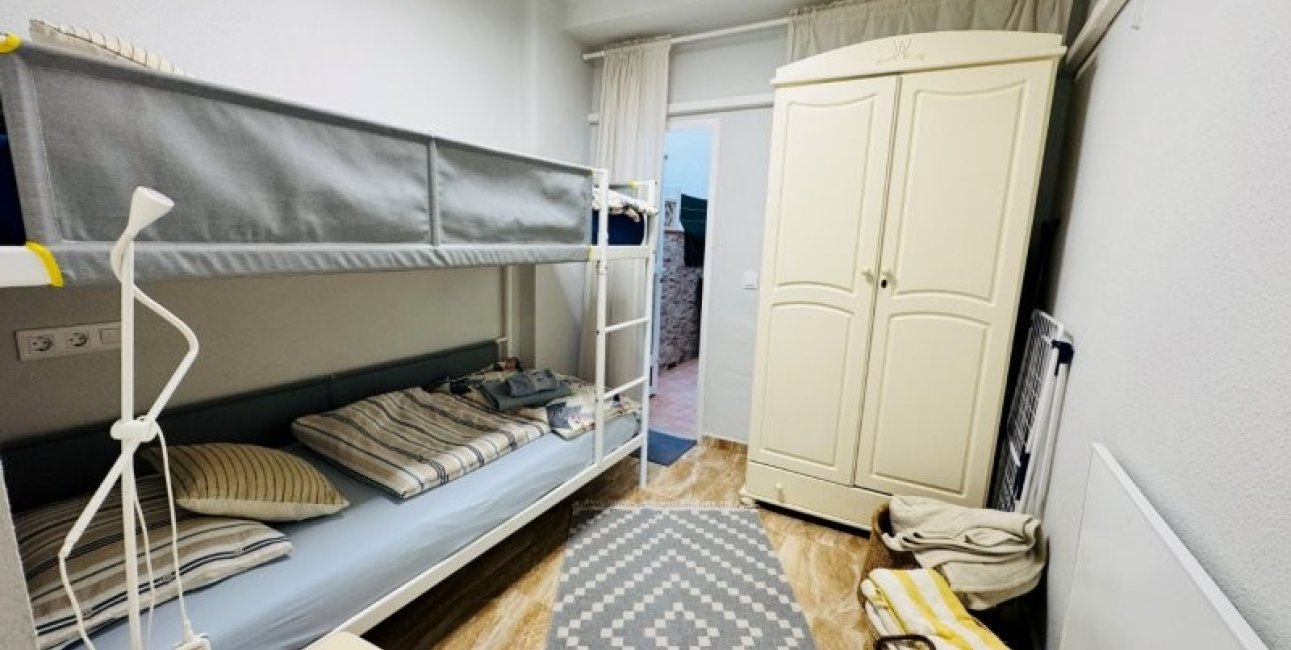 Resale - Apartment / flat -
Torrevieja - Puerto Romano