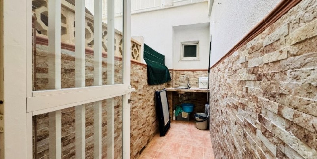 Resale - Apartment / flat -
Torrevieja - Puerto Romano