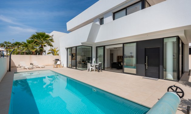 Resale - Villa -
Ciudad Quesada - La Laguna