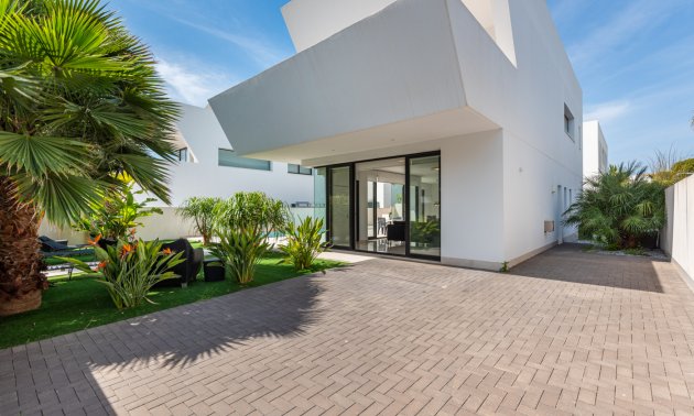 Resale - Villa -
Ciudad Quesada - La Laguna