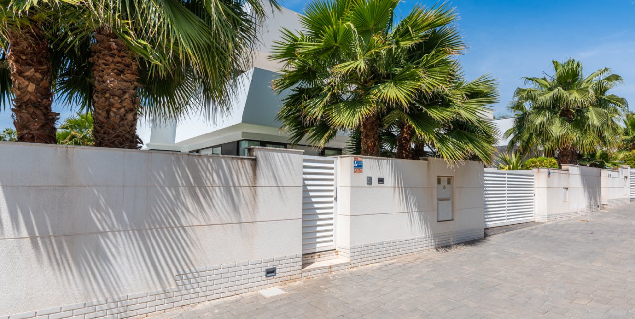 Resale - Villa -
Ciudad Quesada - La Laguna