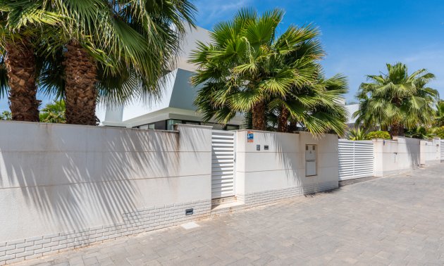 Resale - Villa -
Ciudad Quesada - La Laguna