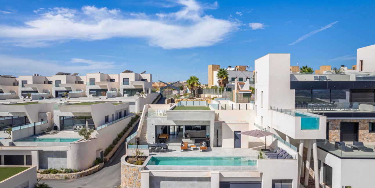 Resale - Villa -
Ciudad Quesada - Pueblo Lucero