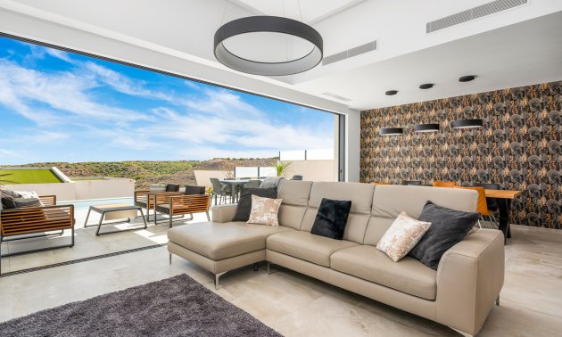 Resale - Villa -
Ciudad Quesada - Pueblo Lucero