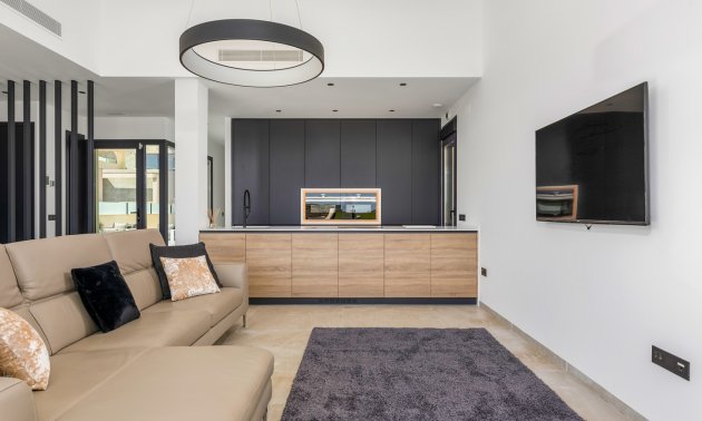 Resale - Villa -
Ciudad Quesada - Pueblo Lucero