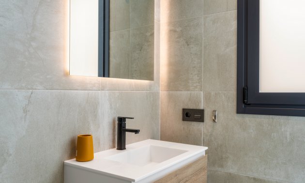 Resale - Villa -
Ciudad Quesada - Pueblo Lucero