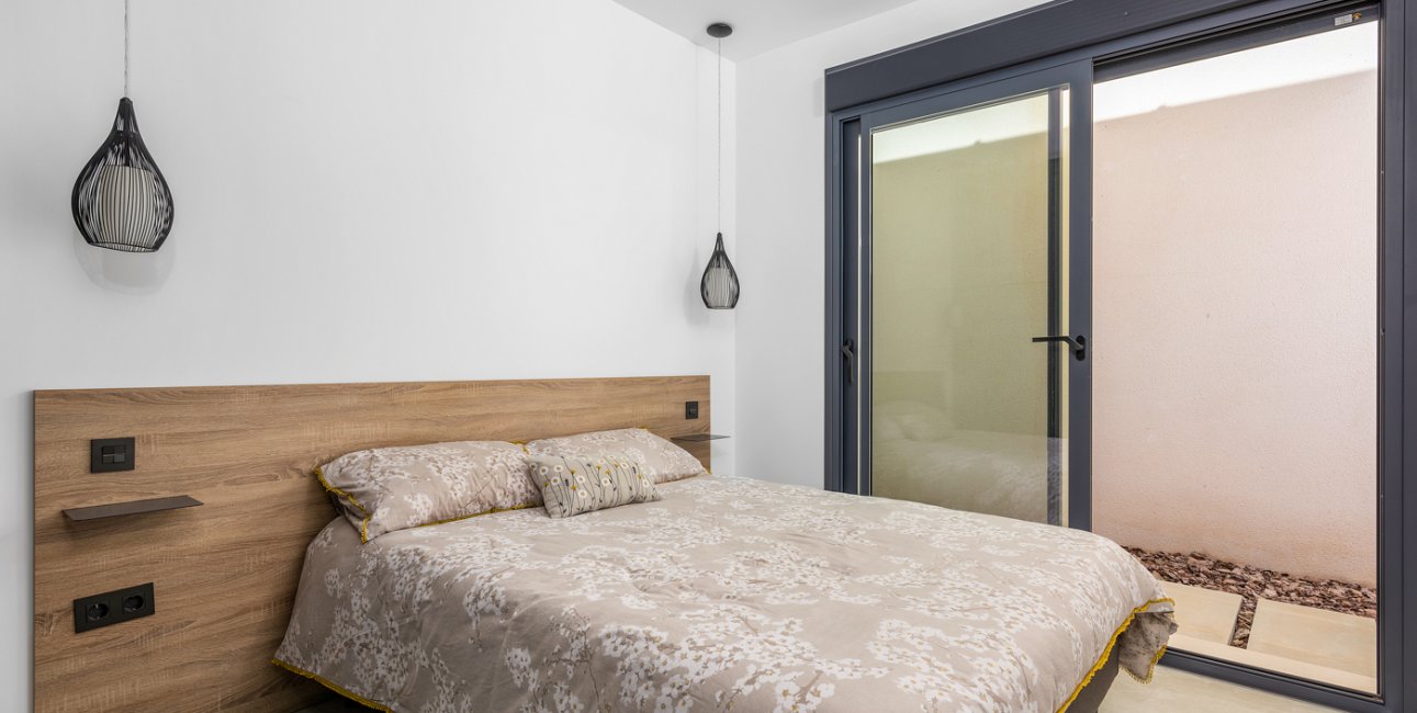 Resale - Villa -
Ciudad Quesada - Pueblo Lucero