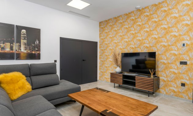 Resale - Villa -
Ciudad Quesada - Pueblo Lucero