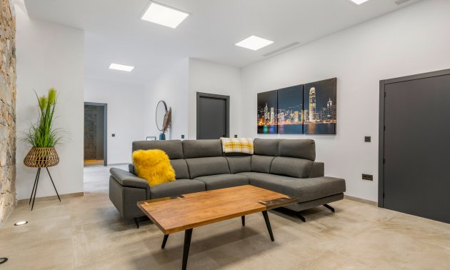 Resale - Villa -
Ciudad Quesada - Pueblo Lucero