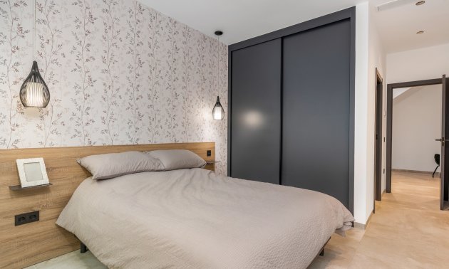 Resale - Villa -
Ciudad Quesada - Pueblo Lucero