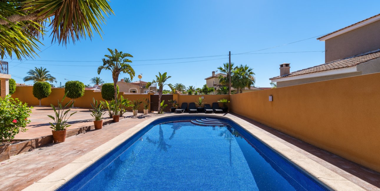 Resale - Villa -
Ciudad Quesada - Ciudad Quesada - Town