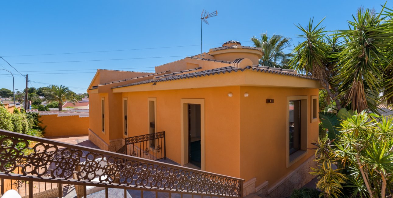 Resale - Villa -
Ciudad Quesada - Ciudad Quesada - Town