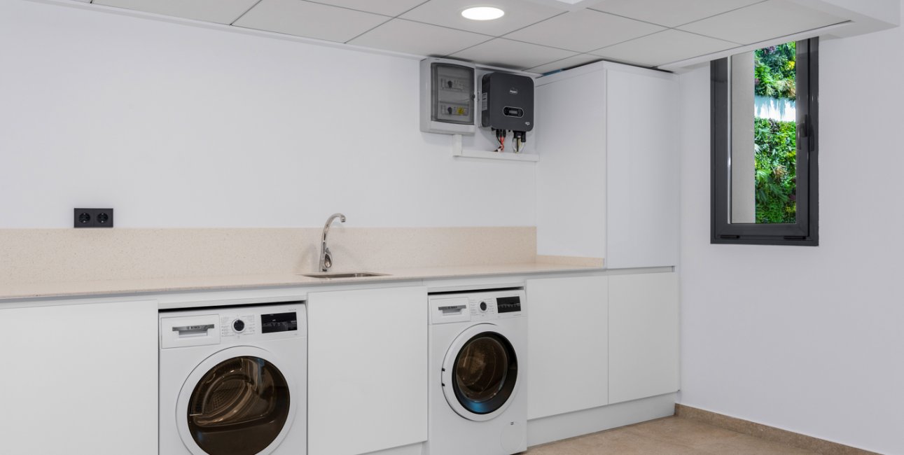 Resale - Villa -
El Campello - El Amerador