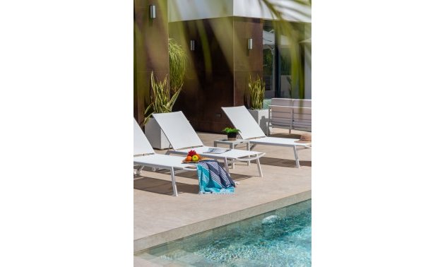 Resale - Villa -
El Campello - El Amerador