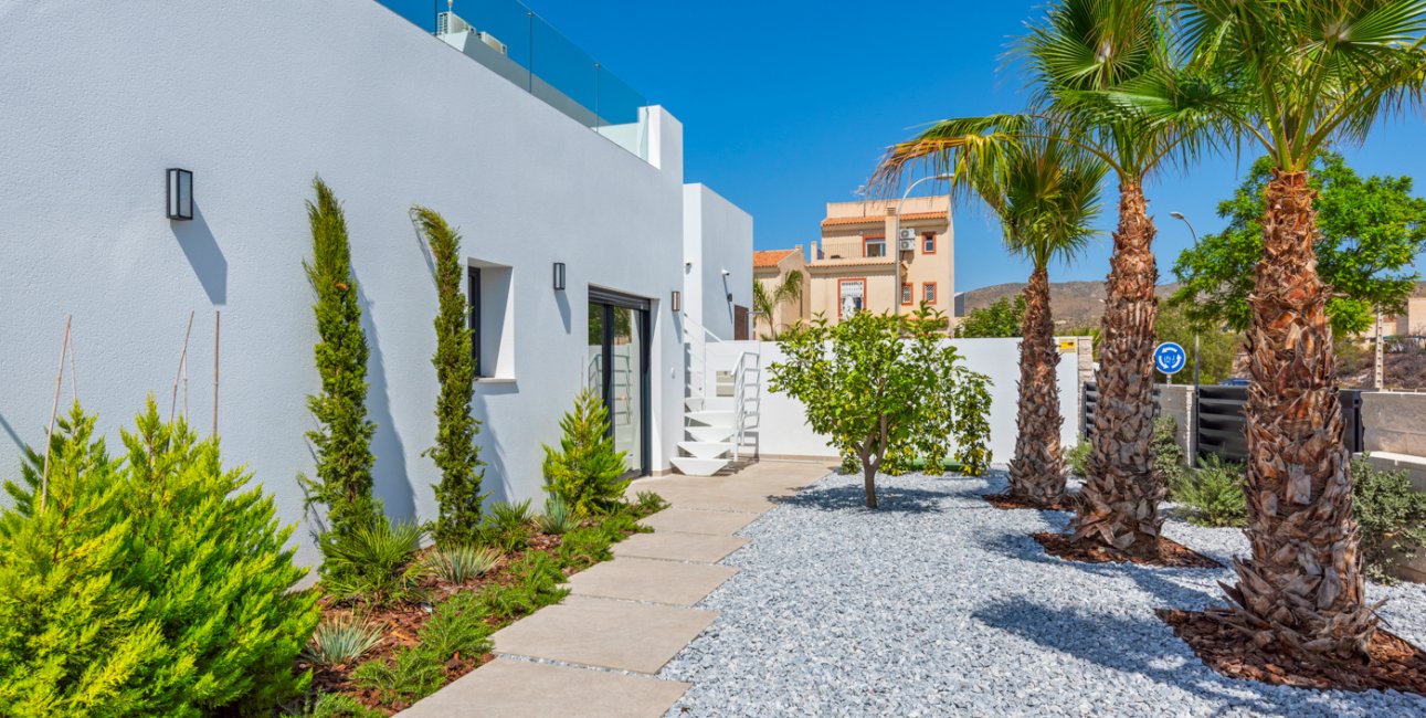 Resale - Villa -
El Campello - El Amerador