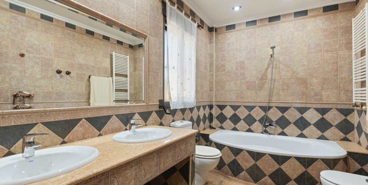 Resale - Country House -
Beniel - Beniel - Country