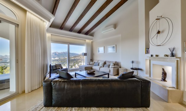 Reventa - Villa -
Altea - Sierra de Altea