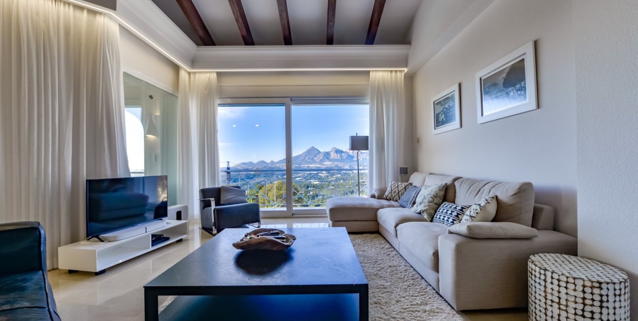 Reventa - Villa -
Altea - Sierra de Altea